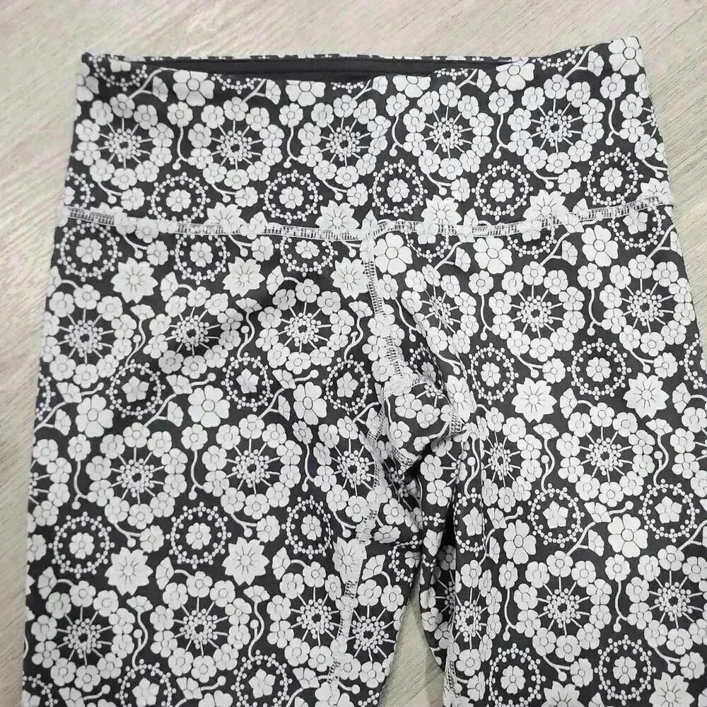Lululemon Women's Twiggy Floral Nimbus Wunder Under Leggings Gray Size 4 - Picture 2 of 6